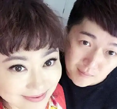 李菁菁,中国影视女演员,生于内蒙古自治区通辽市科尔沁区,毕业于北京