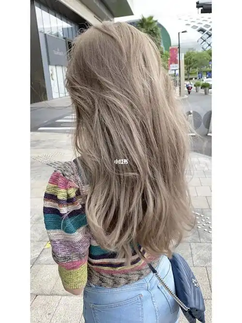 深圳染发奶茶灰白金色混血发色