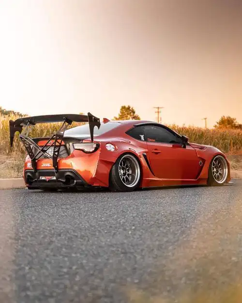 丰田86改装案例还别说挺好看的