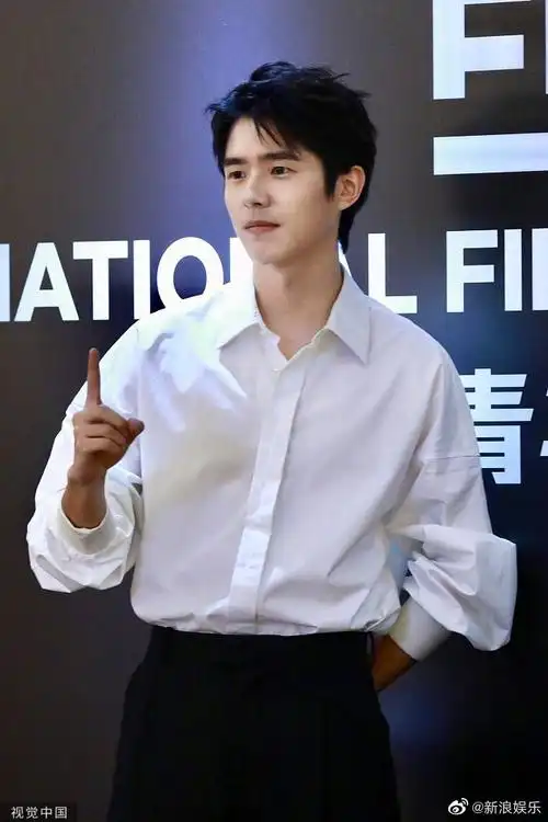 刘昊然工作室报警