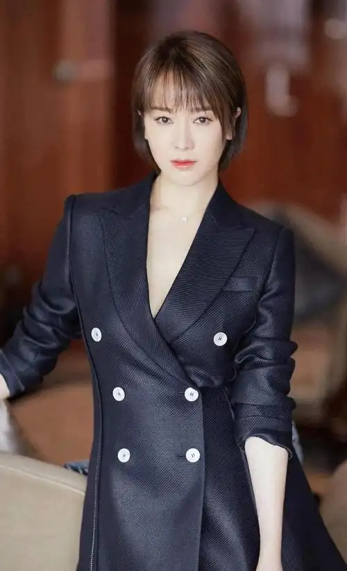 左小青高清写真17_网易订阅