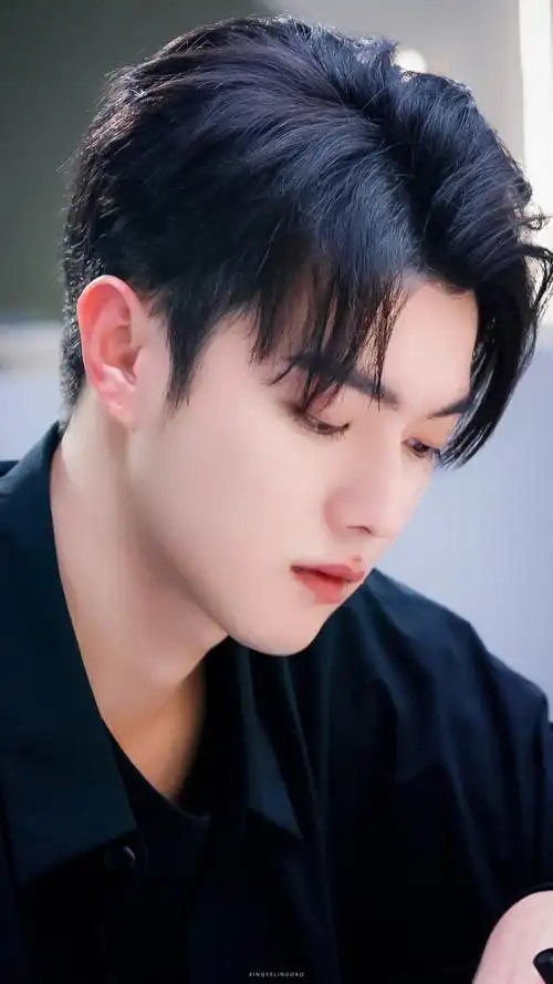 许凯| 陆思诚 | 你微笑时很美 cr. 星野菱… - 堆糖,美图壁纸兴趣社区