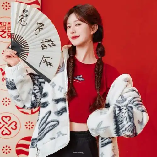 赵露思红色系头像