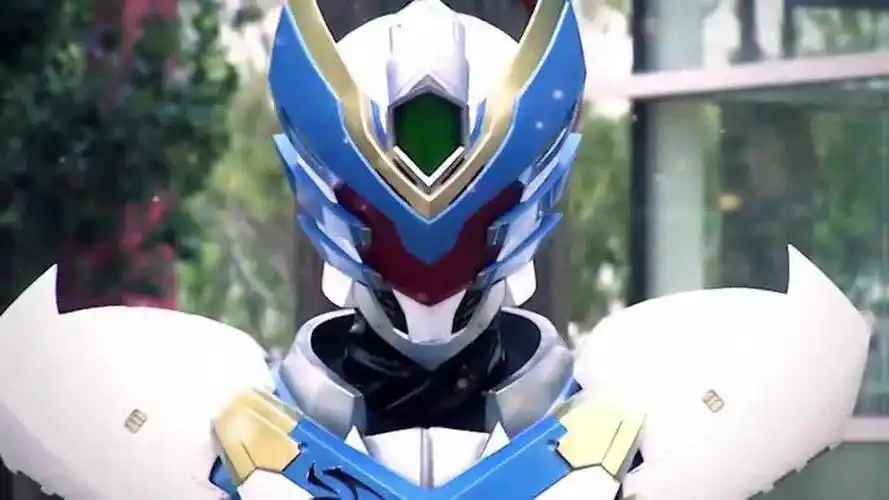 谁能拒绝得了呢这么一位有风度的飞影铠甲