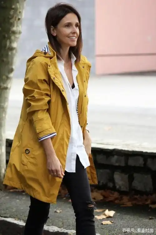 黄色皮肤的人 不适合的服装颜色 和适合的服装颜色