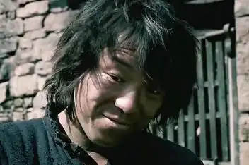 牛二看上了小寡妇黄渤这表情演得太到位了牛逼