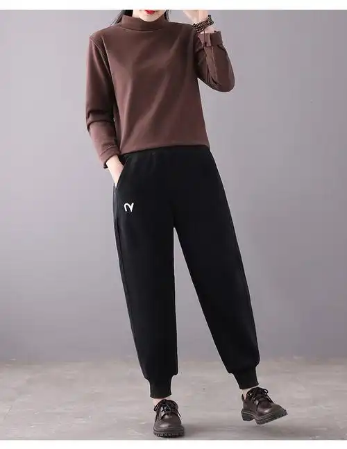 适用场景:运动裤型:哈伦裤风格:百搭裤长:九分裤流行元素:刺绣厚度