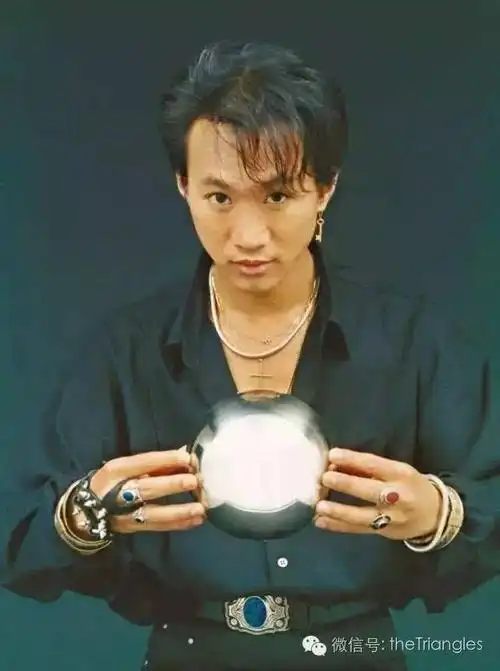 走在黄家驹的香港,恍如走在一个不醒的梦里