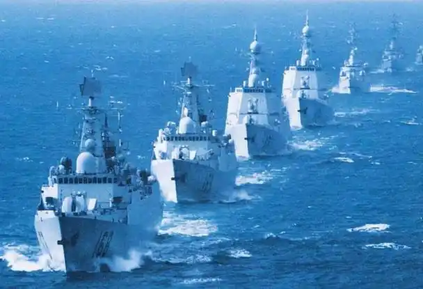 2025年中国海军展望拥有3艘航母8艘两攻舰45艘中华神盾舰