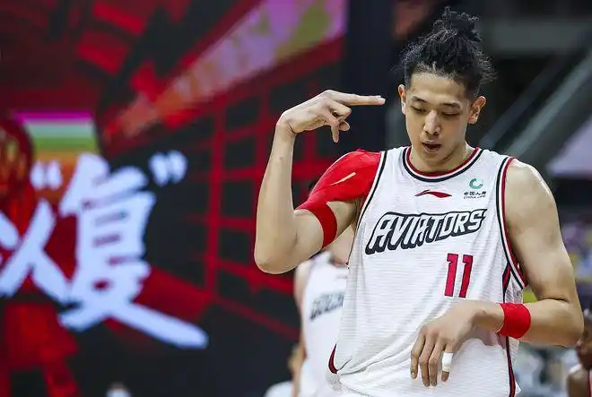 沈梓捷|易建联|胡金秋|李慕豪|王哲林|周琦_网易体育