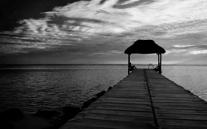 海滩海景桌面壁纸之黑白背景