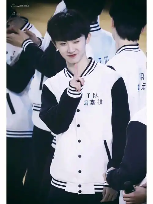 马嘉祺你是晚夏遗留在深海里的星星