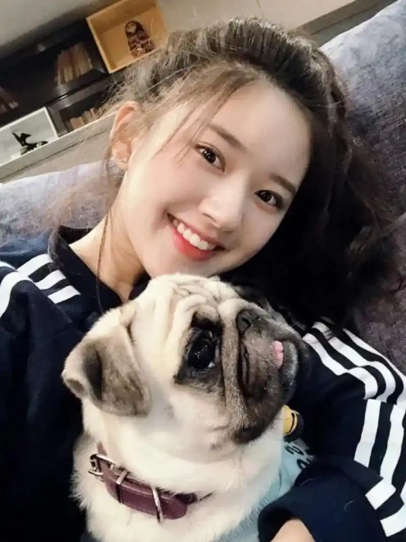 甜美清新少女赵露思