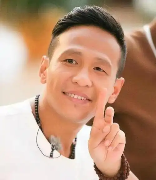 11年了宋小宝成名后抛弃发妻转身娶年轻粉丝如今生活怎样了