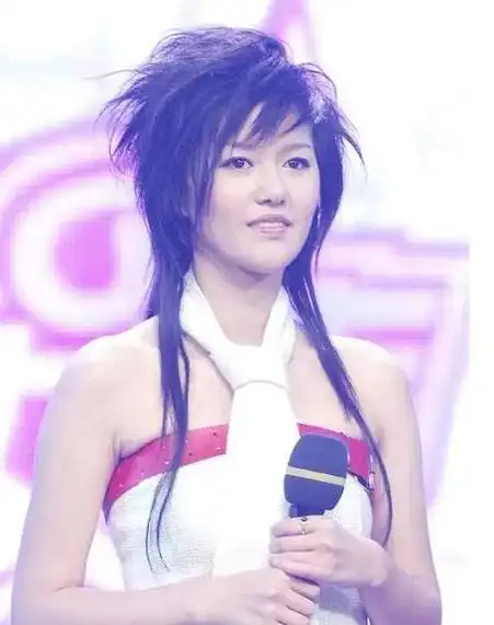 曾发歌"怼"尚雯婕自曝看不起《超女》,谭维维凭什么这么狂