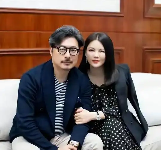 细看她资产来源,一切又都在情理之中|何炅|大s|包包|王诗龄|王岳伦