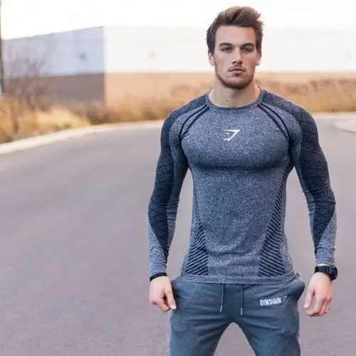 原创要练出结实的胸部肌肉在家就可以一对哑铃同样练出饱满大胸肌