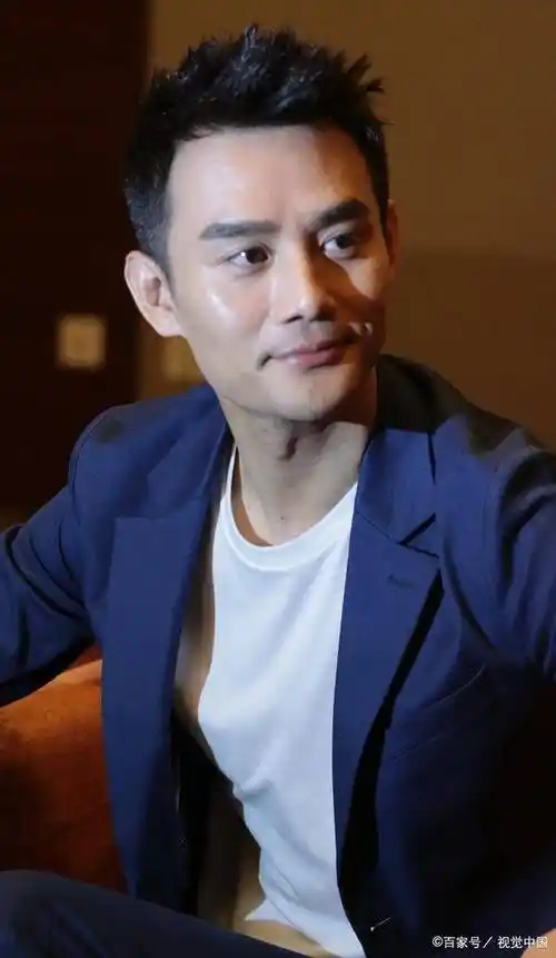 景甜王凯:甜蜜合影,恋情疑云引发热议_活动_音乐_方面