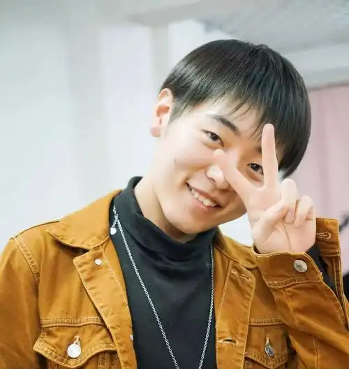 主播:风袖代表作动画《蓝漠的花》刘亦峰动画《纳米核心》第三季 瑞