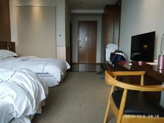 【随拍随笔】 写美篇 傍晚17:30时左右,我们顺利入住霸州名泉温泉酒店