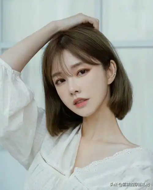 齐刘海齐肩发型(40岁发型女气质中长发) - 贝贝号