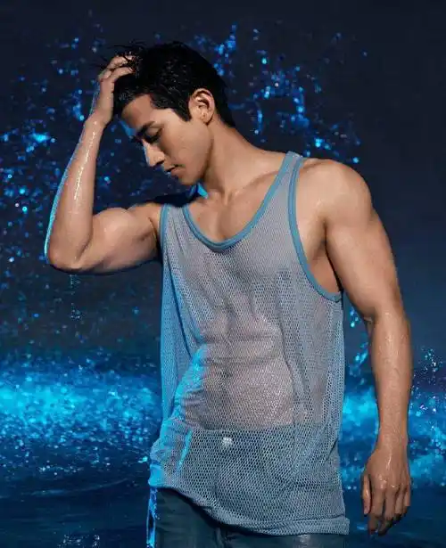 穿背心大秀八块腹肌,堪称行走的荷尔蒙_写真_肌肉_风格