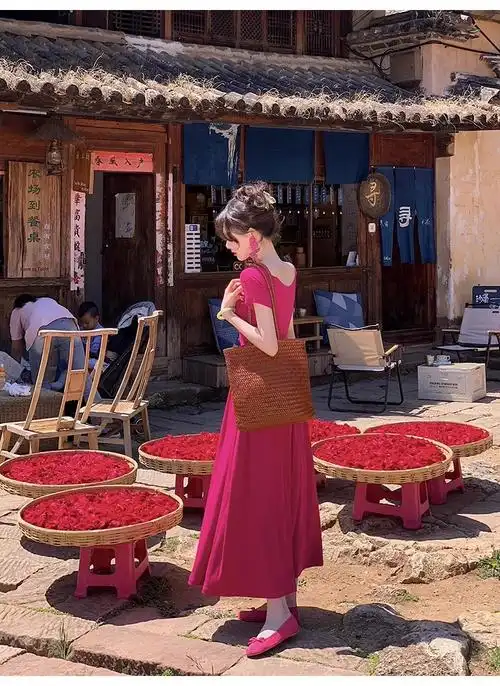 甜美短袖v领连衣裙女装夏季2024新款法式裙子收腰抽绳系带a字长