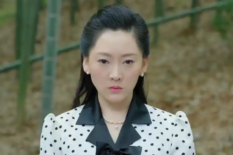 年代战争剧 a target="_blank" href="/item/《乱世危情》/20372363"