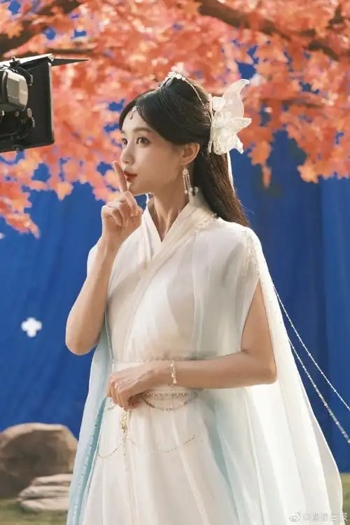 李一桐最新古装造型##李一桐蓝白长纱仙女造型