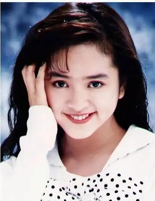 帅过黎明刘德华,恋长腿模特,娶无名网红,59岁生两女成人生赢家