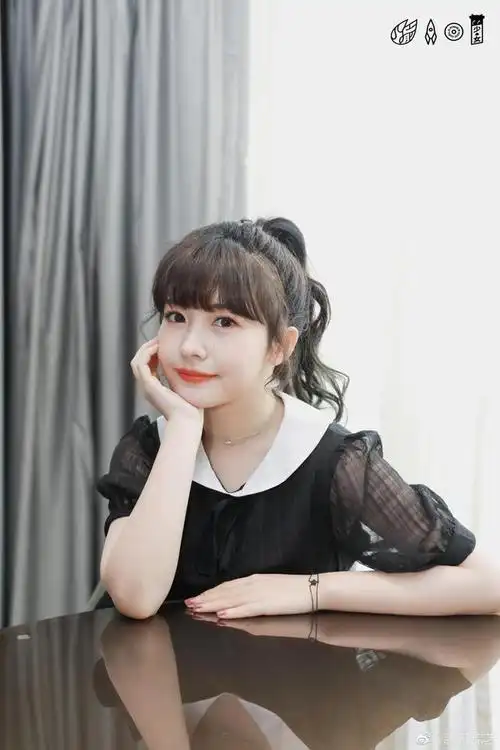 小七@火箭少女101_赖美云 的甜蜜告白你收到了吗 黑色俏皮连衣裙