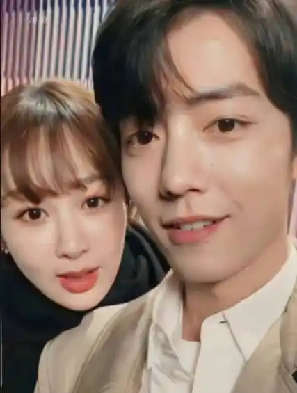 肖战杨紫密会曝光,两人的互动让人猜测是否已经公开恋情?1-度小视