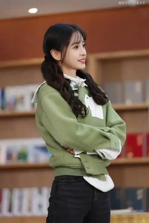 杨颖奔跑吧活动照合集