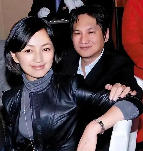 回顾罗海琼我这辈子正确的决定就是为富豪丈夫生下2个女儿