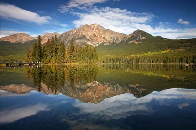 无人,公园,横图,室外,白天,加拿大,反射,地形,水面,树,风景,安静,摄影