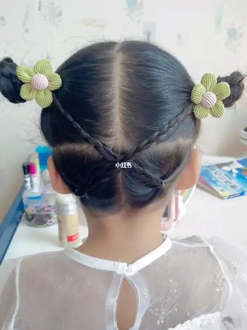 天气热就扎个双丸子头吧简单好看儿童发型教程