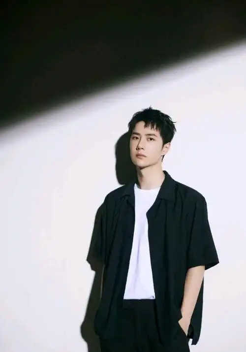 王一博真名不叫王一博,粉丝称不改名早火了