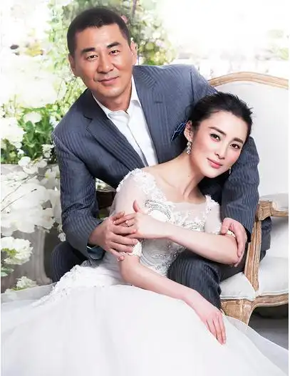 重庆时时彩选号软件:蒋勤勤微博回应小三事件 蒋勤勤陈建斌离婚传闻