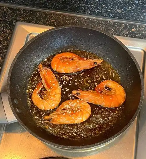 简易版油焖大虾做法