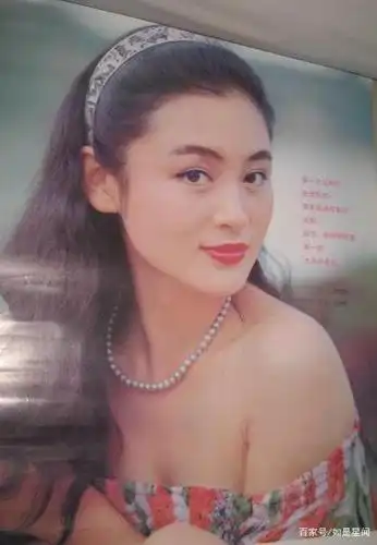 陈红当年因出众容貌成为挂历宠儿,尚未出名便年年受邀拍挂历