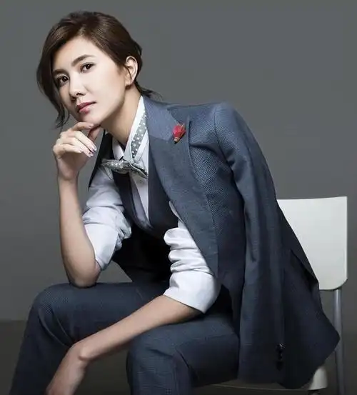 印小天与哈林娜离婚5年:他在悲痛中送走父亲,她单身带着儿子|杜淳