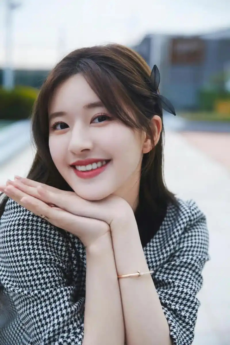 露思姐姐"赵露思 "挑战一张封神 "神仙颜值