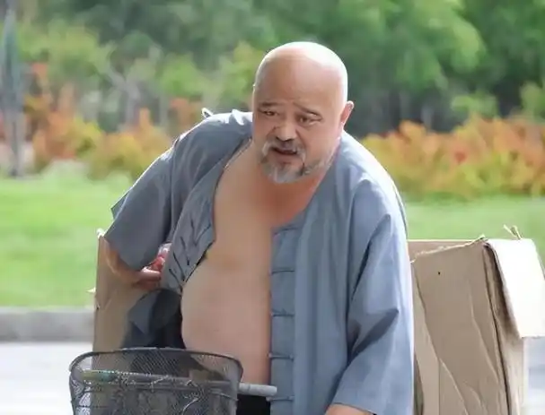 李琦:一路好好走!68岁每天2包烟8两酒,如今身体状况逐渐下滑