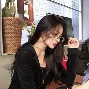 女生头像酷酷的戴眼镜