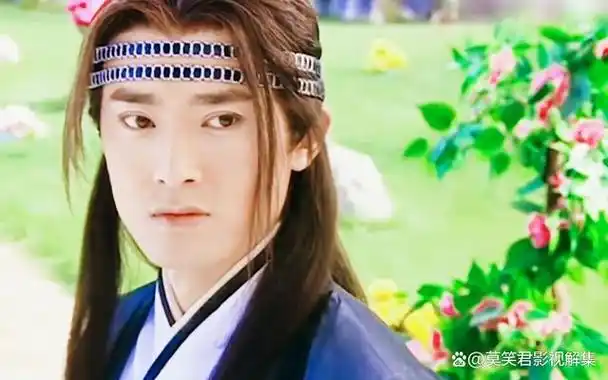 来看看以前的小鲜肉任泉