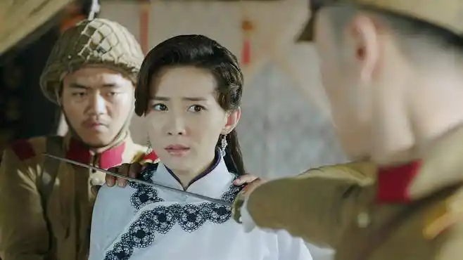 怒海红尘:鬼子用美人计,萧水寒顺水推舟演苦肉计,鬼子放松警惕-影视综