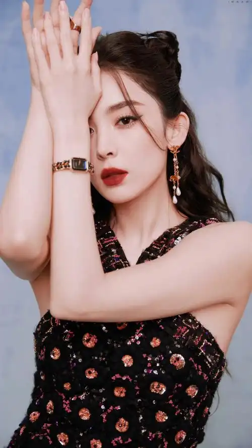 古力娜扎vogue活动造型写真