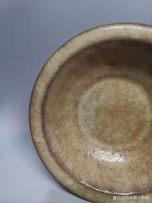 官窑冰裂纹折沿洗「旧藏」高5.5cm,口21.1cm