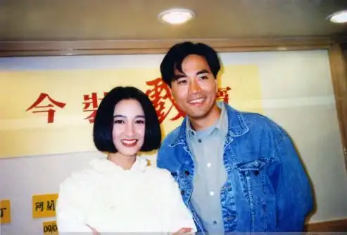 关咏荷前男友张家辉最羡慕的人,如今56岁仍单身