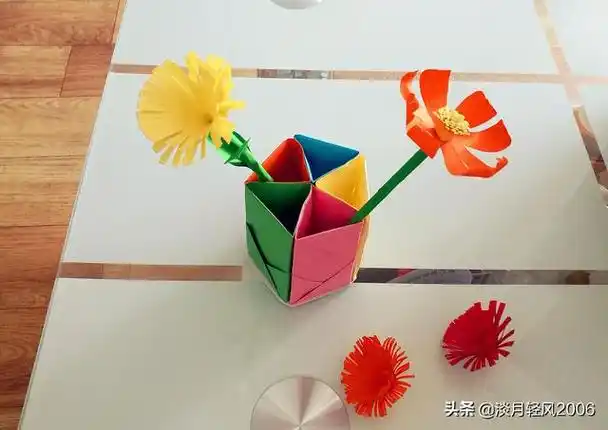 用卡纸做立体小花贺卡(卡纸手工制作教师节贺卡小花)